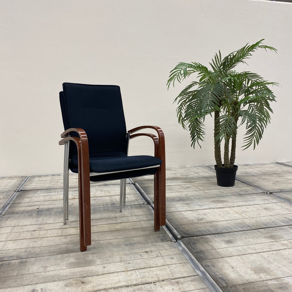 Brunner Armlehnstuhl Schwarz Braun Stapelstuhl Designer Stuhl Gebraucht