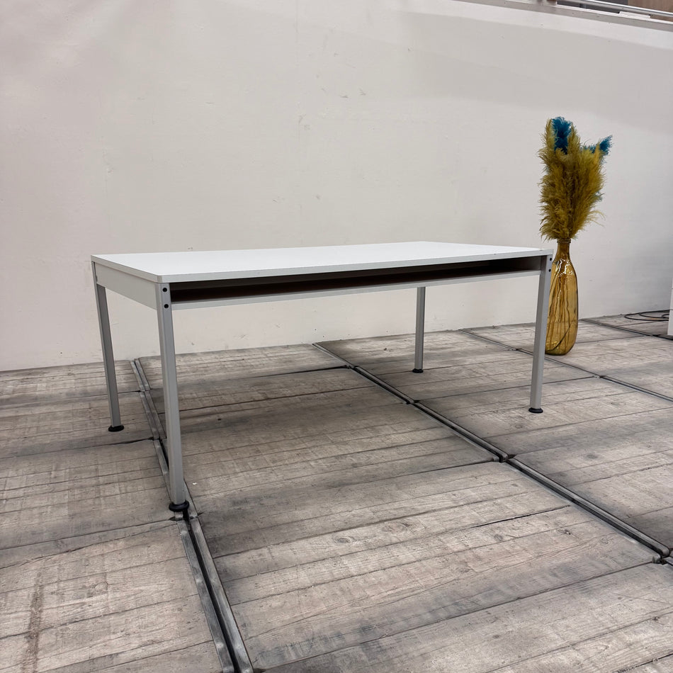 Schreibtisch Weiß Holz Metall Mit Blende Tisch 180x90 Gebraucht