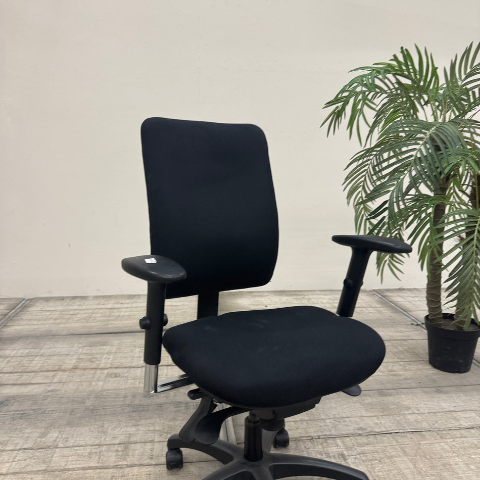 Protect Bürodrehstuhl Schwarz Stoff Metall Ergonomisch Drehstuhl Gebraucht