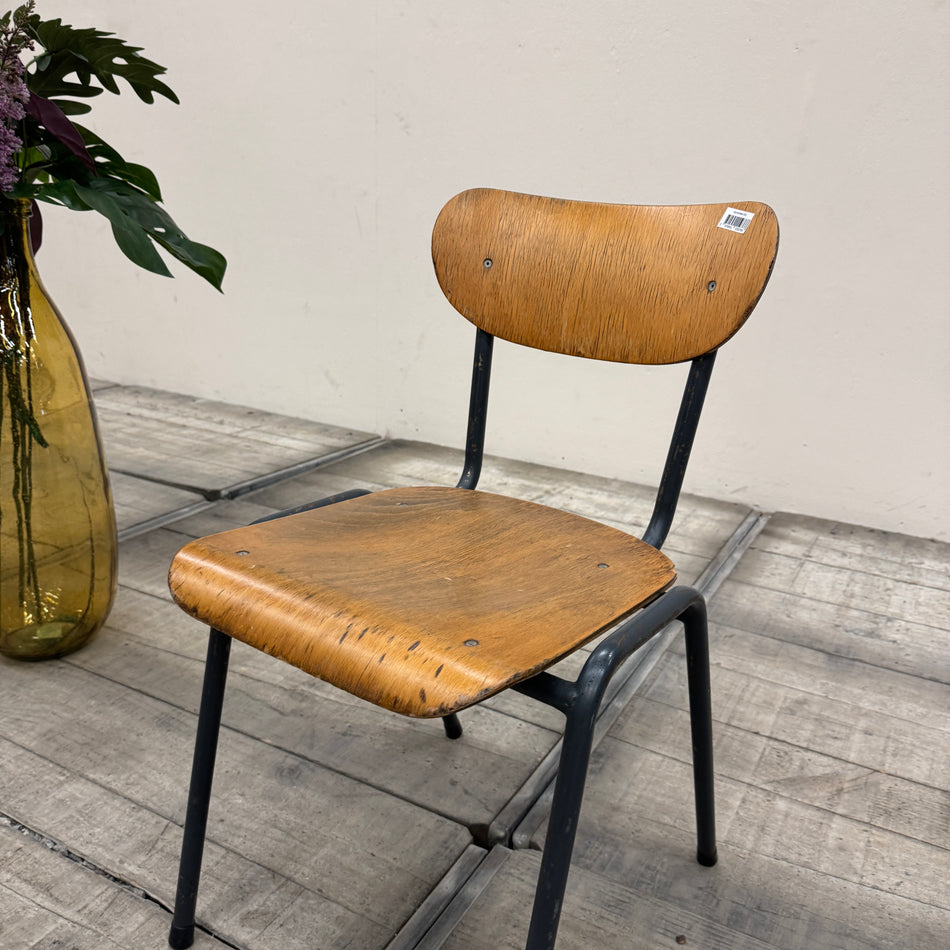 Vintage Schulstuhl Werkstattstuhl Stapelstuhl Pagholz Stuhl Gebraucht