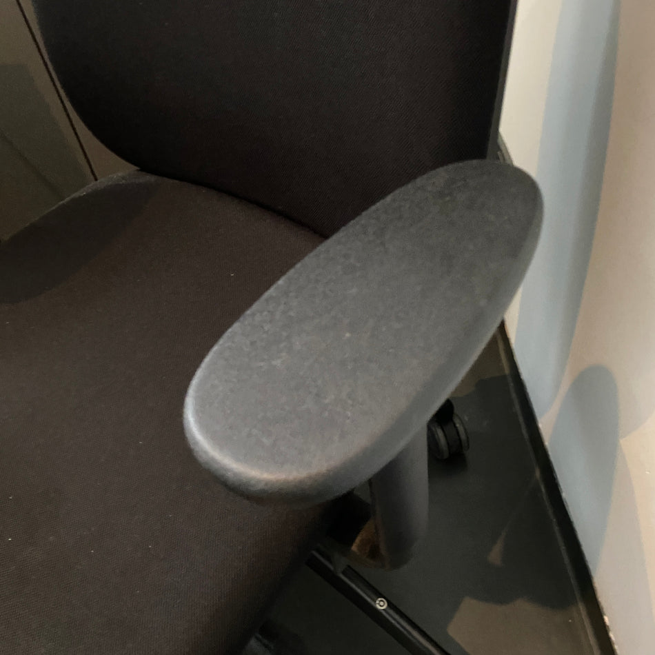 Löffler Figo FG 2051 Bürodrehstuhl gebraucht schwarz Designer Stuhl