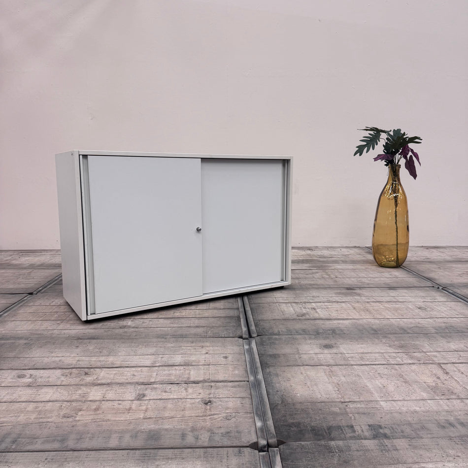 Planmöbel Sideboard 120cm 2OH Lichtgrau Büro Schrank gebraucht