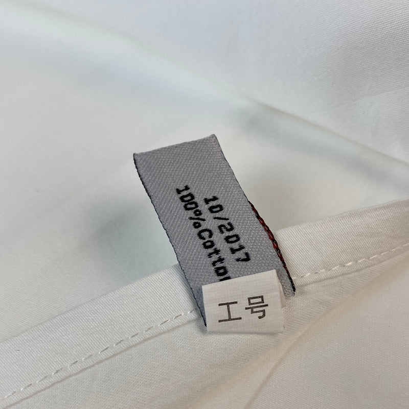 Hotel-quality cotton bedding for a restful night’s sleep