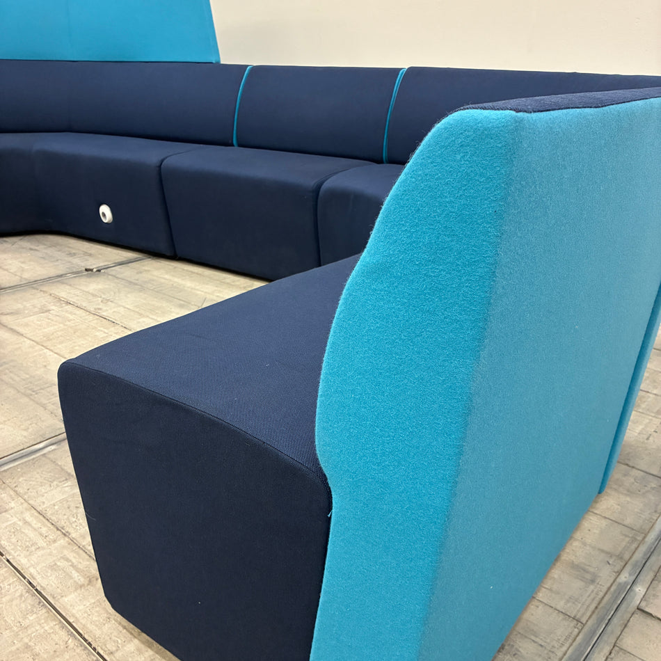 Orangebox Away From The Desk Modulare Akustik Lounge Sofalandschaft Dunkelblau Hellblau Sofa Couch Gebraucht