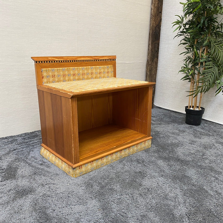 Vintage Kofferbank aus Kieferfurnier mit Teppichauflage – Gepäckablage – gebraucht