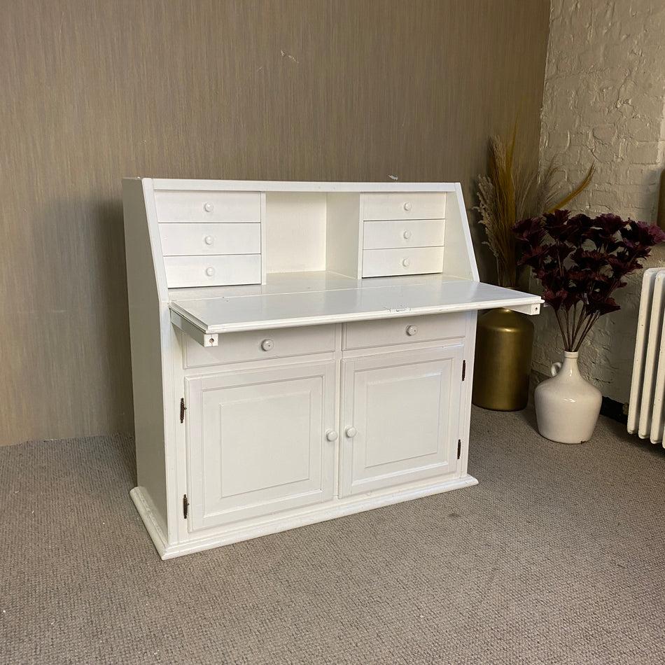 Weißer Landhaus Sekretär mit Klappe & Stauraum – charmante Schreibtisch Kommode – gebraucht