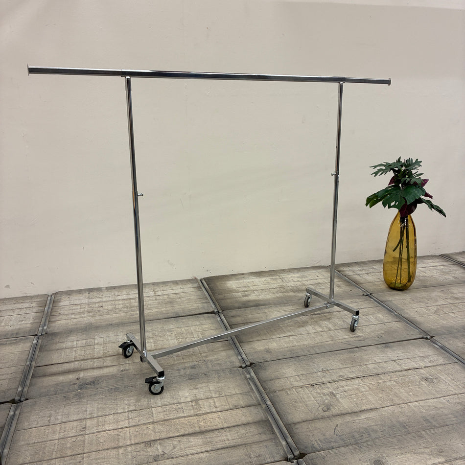 Garderobenständer 140cm Eckig Chrom höhenverstellbar & ausziehbar Kleiderständer Konfektionsständer Gebraucht