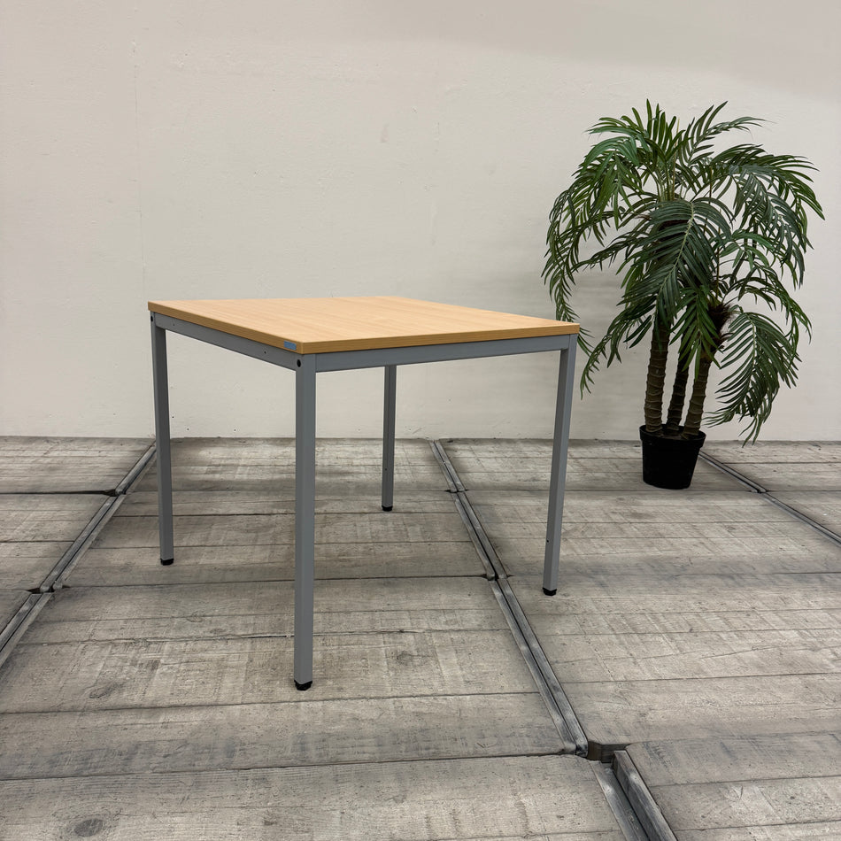 Beistelltisch Besprechungstisch Quadratisch Holz Buchen Metallgestell Tisch Gebraucht