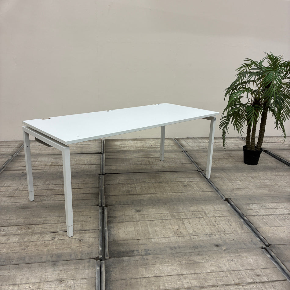 PLANMÖBEL Manuell höhenverstellbarer Schreibtisch Weiß 180x78cm Bürotisch Gebraucht