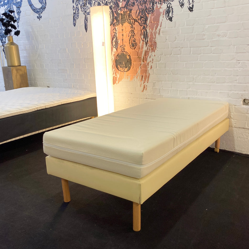Boxspringbett gebraucht 90x200 mit Mängeln Kaltschaum Matratze Bett