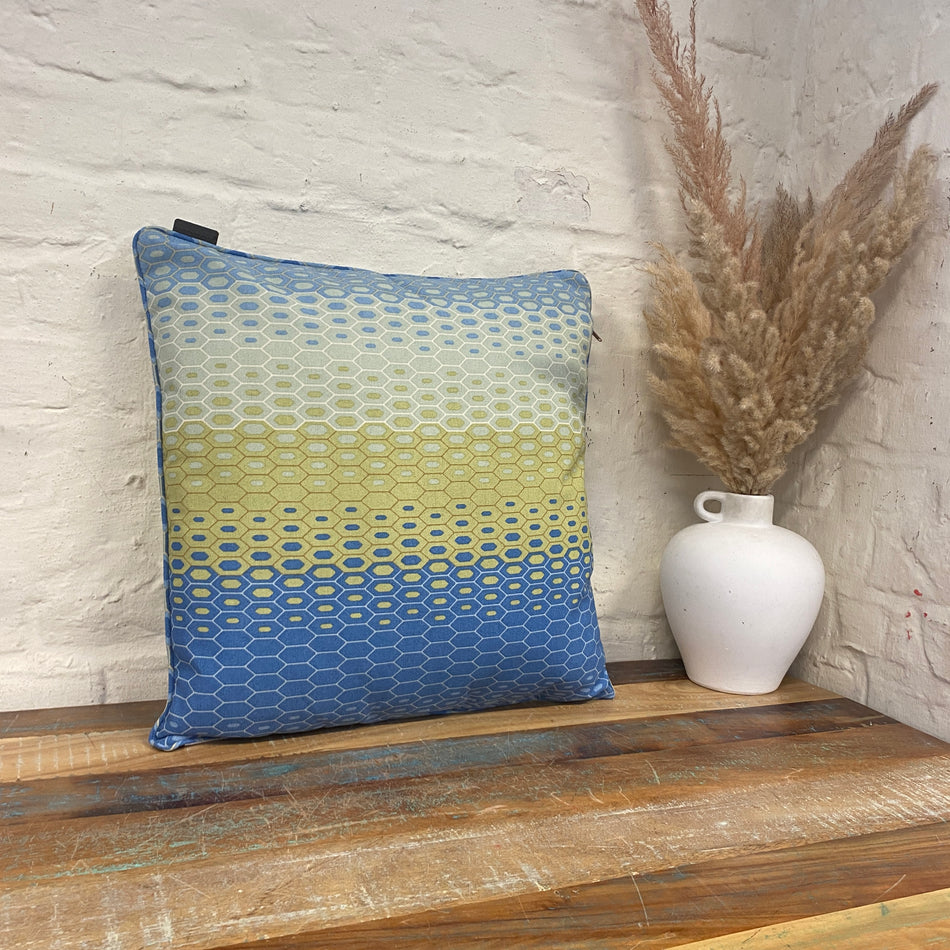 Madison Kissen Suzy blau gemustert Dekokissen 50x50