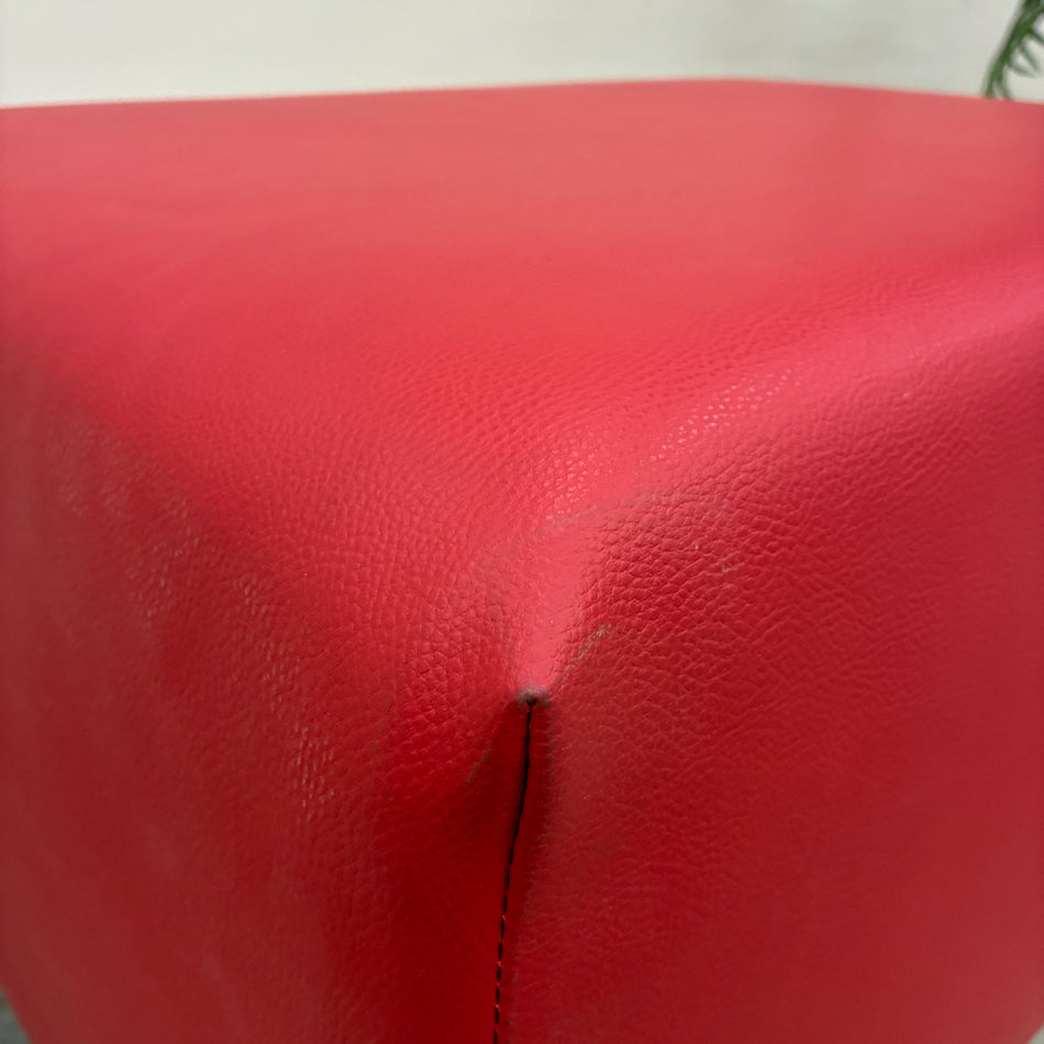 Sitzhocker Lila Kunstleder Fußhocker Geposltert Warteraum-Möbel Hocker Gebraucht