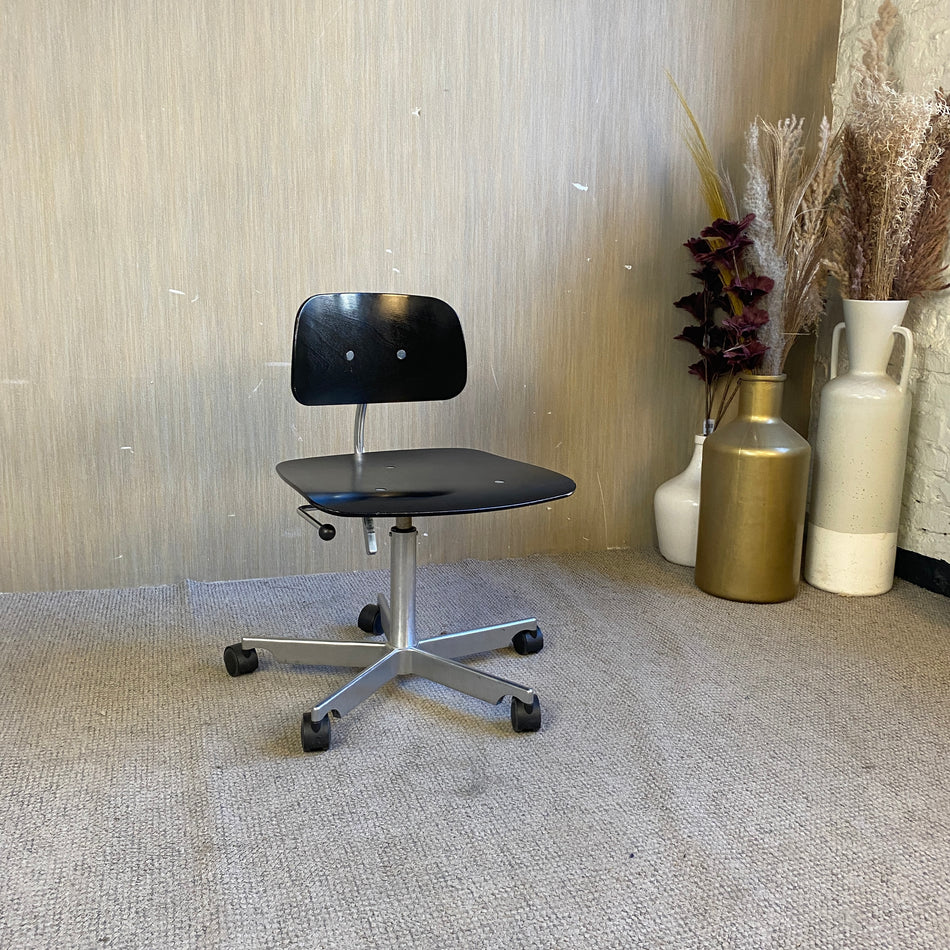 Fritz Hansen Kevi Drehstuhl Designklassiker Stuhl gebraucht