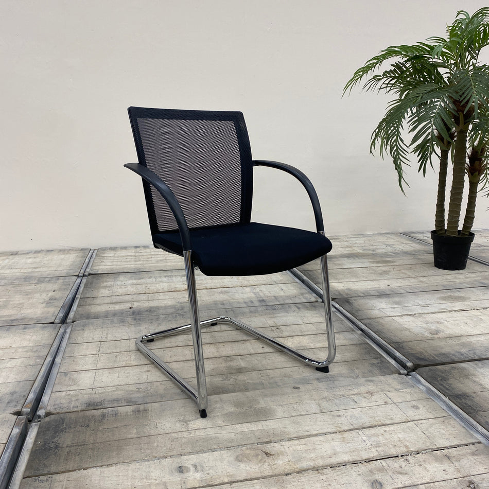 K+N Okay II Freischwinger Schwarz Netz Büro Stuhl Gebraucht