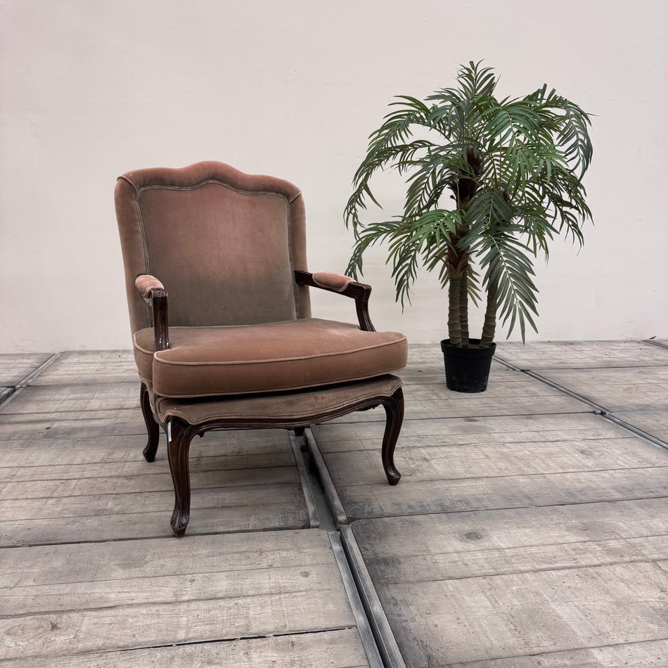 Eleganter Louis-XVI-Sessel braun Stilmöbel 5-Sterne Schlosshotel