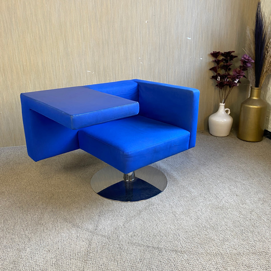Offecct Solitaire Sessel mit Ablage Blau – Design gebraucht
