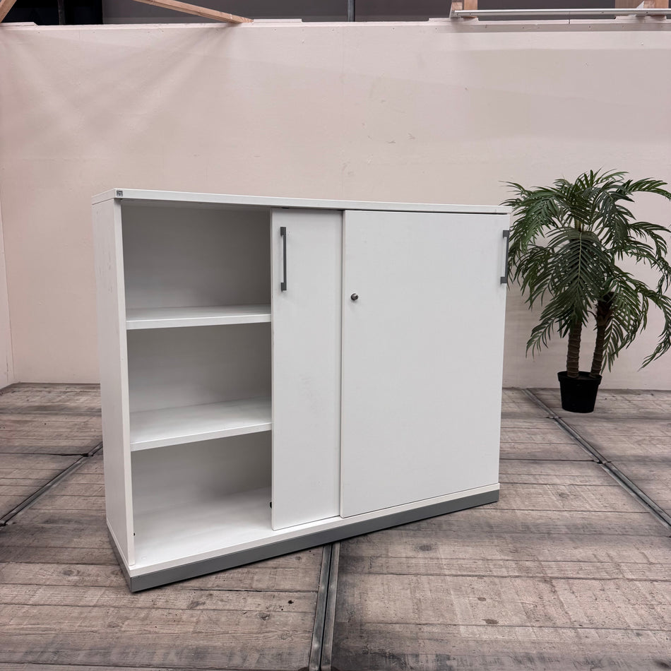 FM Schiebetürenschrank Weiß Holz mit Schiebetüren Highboard Gebraucht