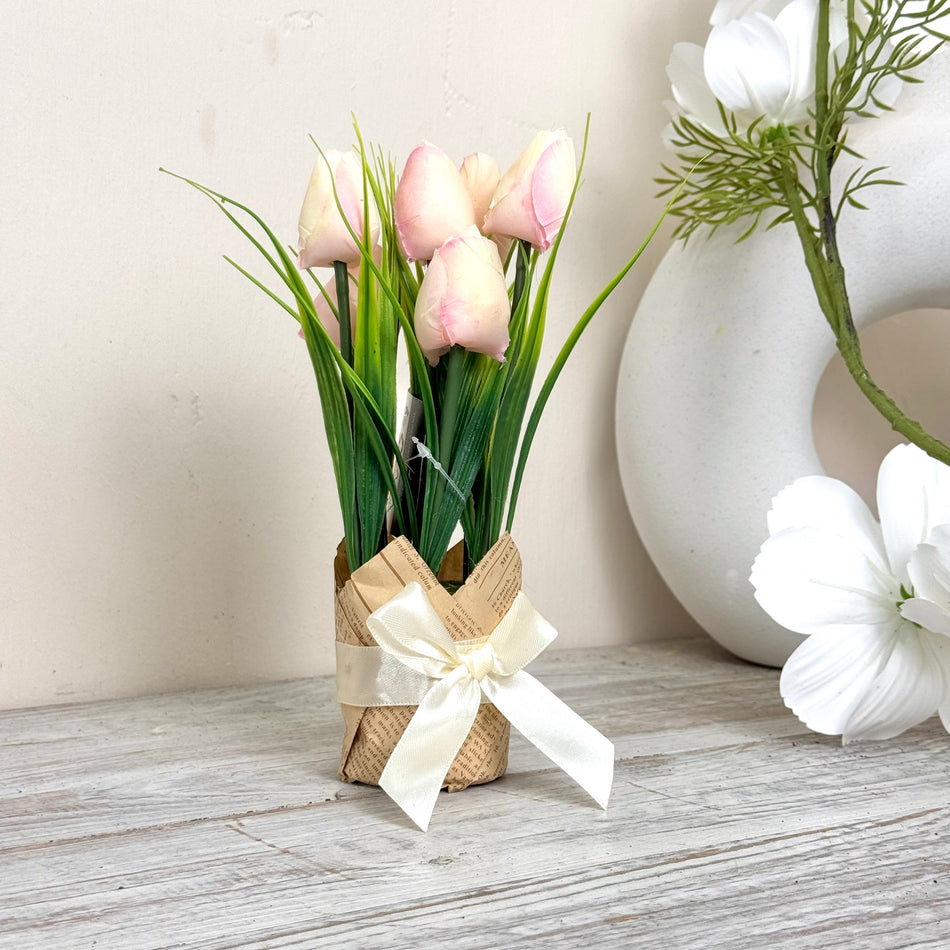 Kunstblumen Tulpen in Geschenkverpackung Deko Creme Frühling