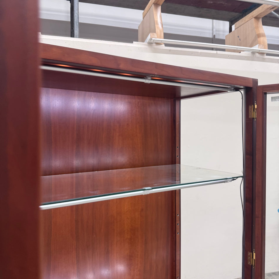 Vitrine Kirschbaum Holz mit Beleuchtung Schrank Gebraucht