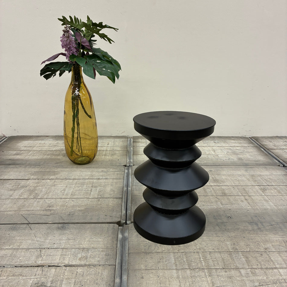 Dijk Natural Collection Beistelltisch Hocker Skulptural Schwarz Tisch