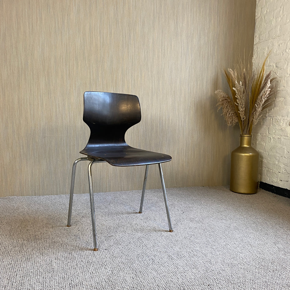 Designer Flötotto Pagholz Stuhl vintage dunkelbraun Schichtholz 70er Chrom Stapelstuhl