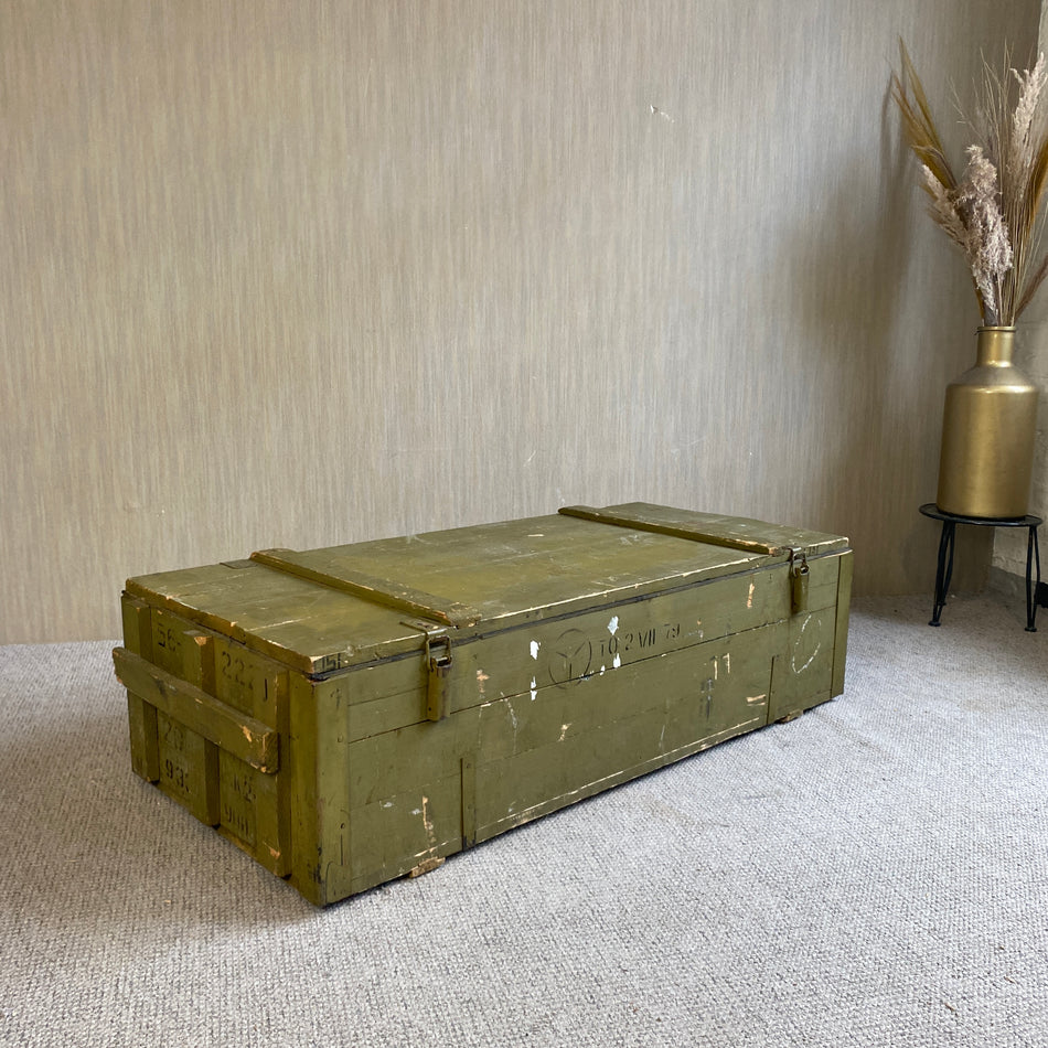 Couchtisch Truhe gebraucht grün Massivholz 140cm Tisch