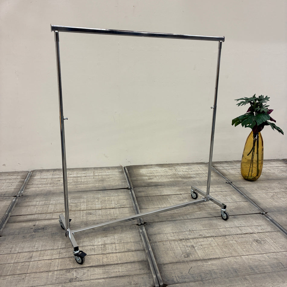 Garderobenständer 140cm Eckig Chrom höhenverstellbar & ausziehbar Kleiderständer Konfektionsständer Gebraucht