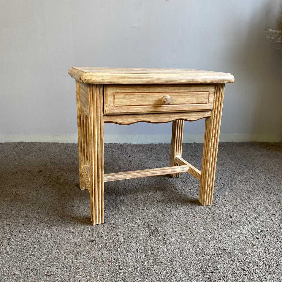 Nachttisch Vollholz 60x57x40 Hotelmöbel mit Schublade