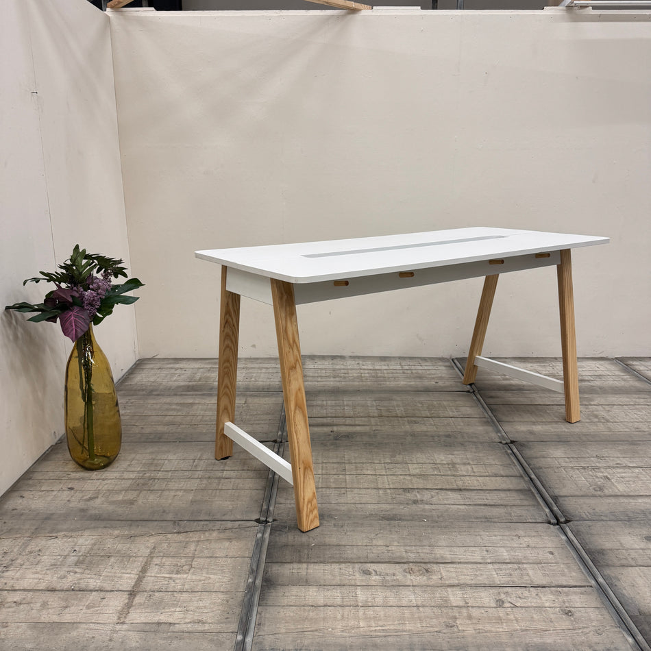 Haworth Intuity Park Bench Besprechungstisch Konferenztisch Holz Hochtisch Büro Tisch Gebraucht