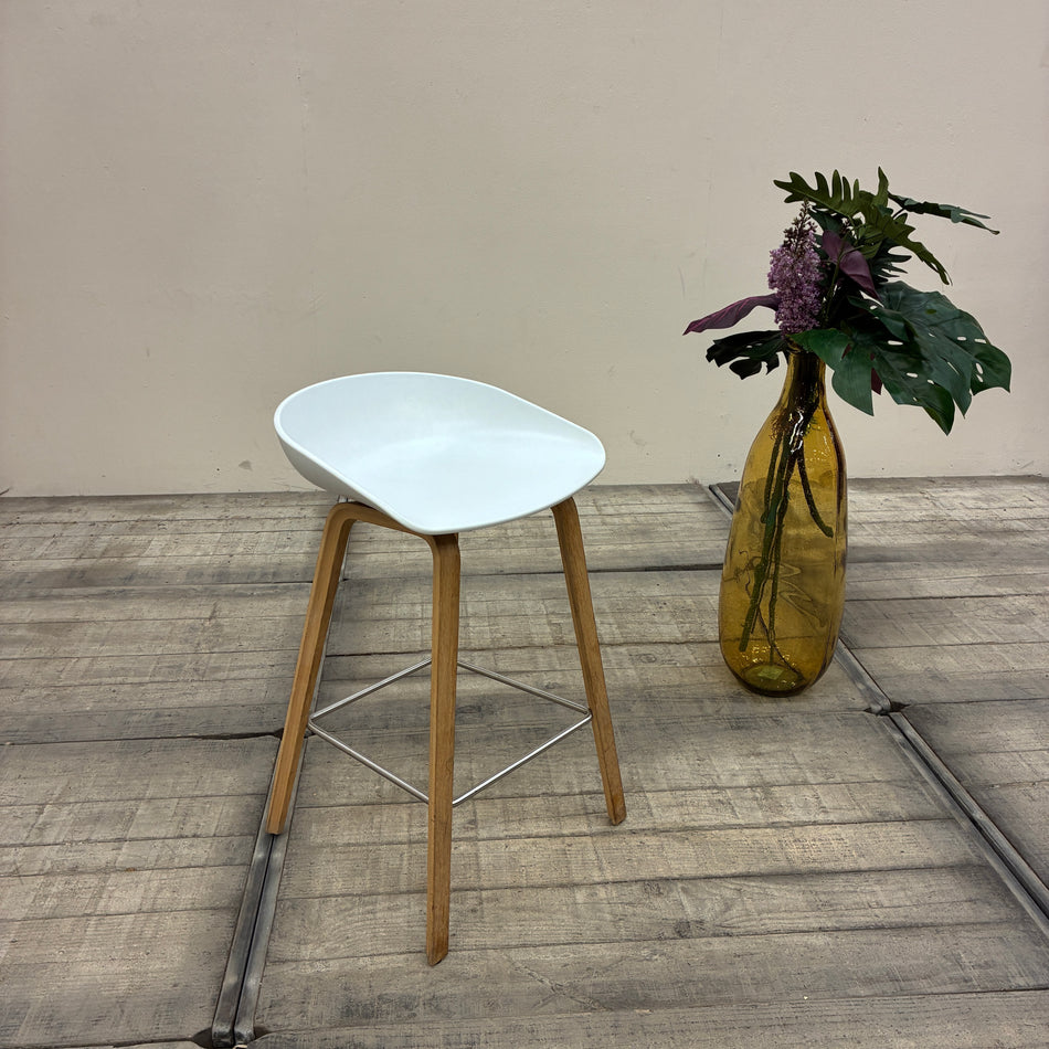 HAY About a Stool AAS 32 Barhocker Tresenhocker Weiß Eiche Gebraucht