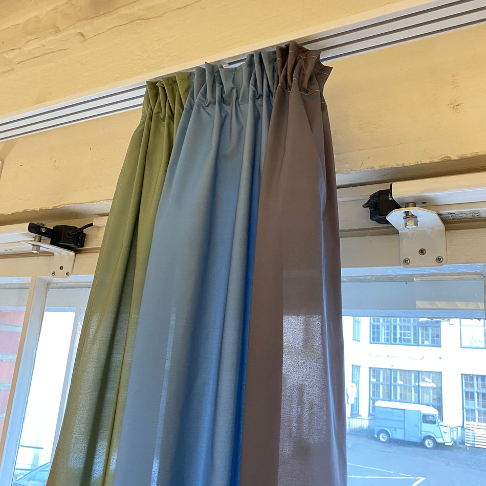 Gardine Vorhang Schal Stoff 245x30 grün-blau-lila lichtdurchlässig