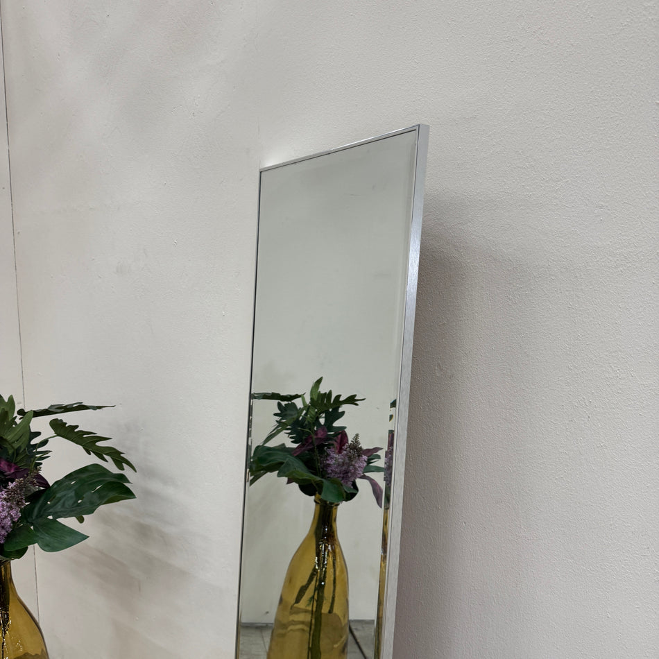 Nielsen Ganzkörperspiegel Silbern 50x160 Standspiegel Alurahmen Spiegel Gebraucht