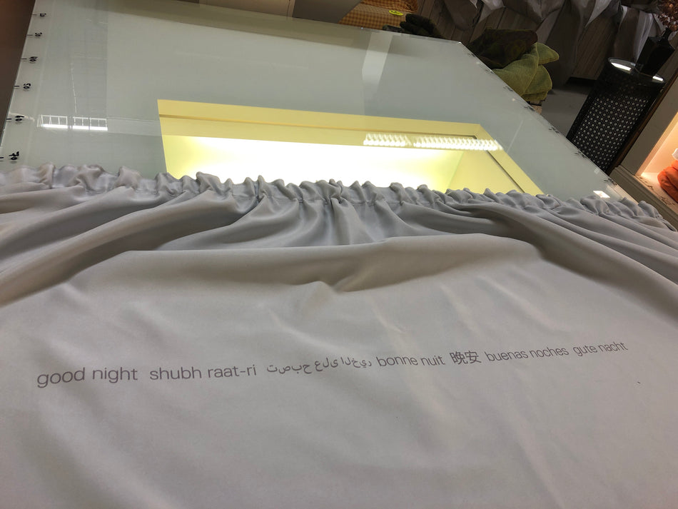 Gardine Vorhang Verdunkler 200x110 hellgrau gemustert gebraucht