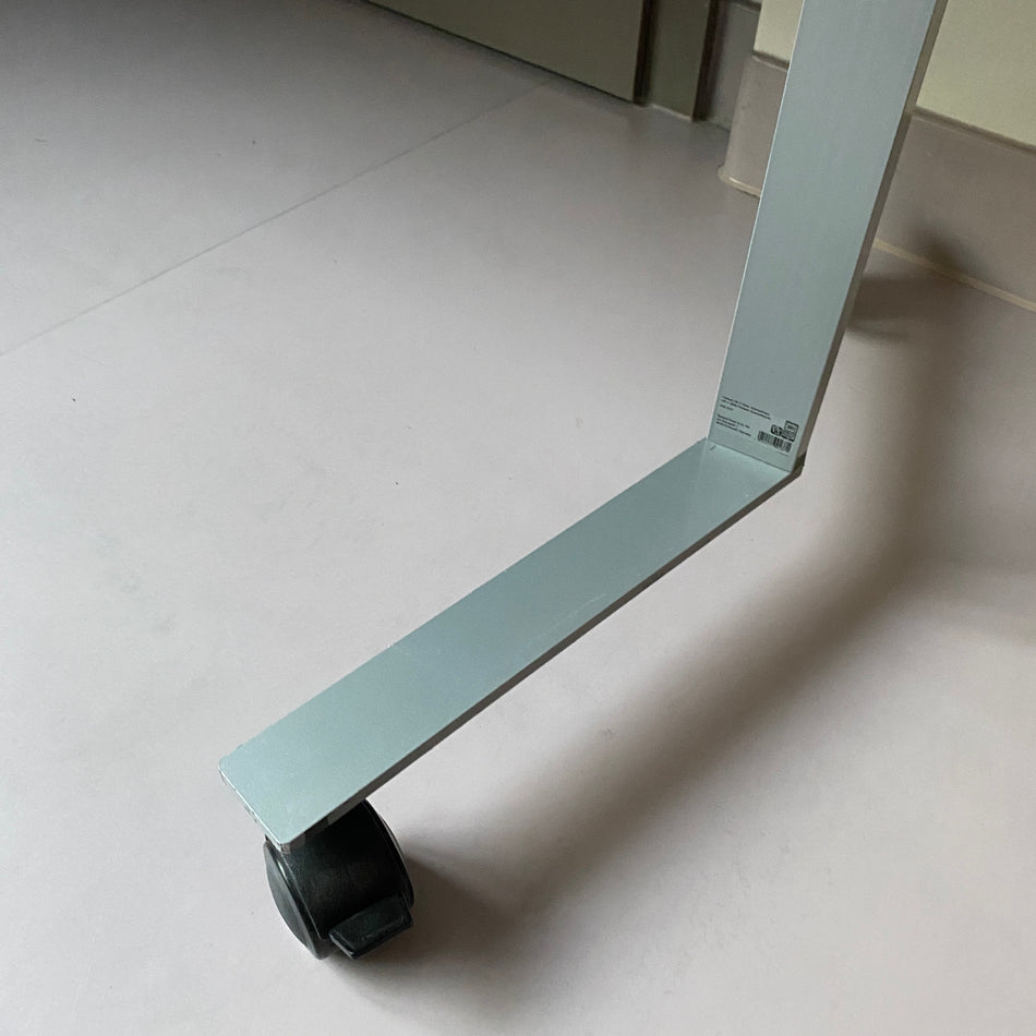 Neuland Pinnwand gebraucht grau 130x190 Büro doppelseitig