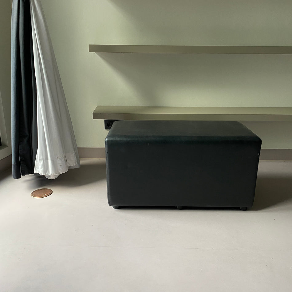 Sitzbank gebraucht schwarz Leder gepolstert Bank Hocker