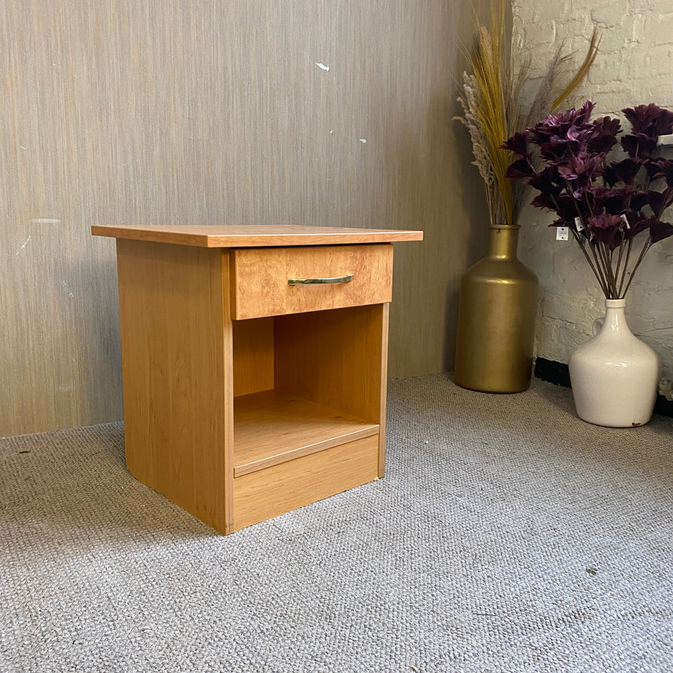 Nachttisch Holzoptik mit Schublade & Ablagefach – Gebrauchsspuren – Tisch gebraucht