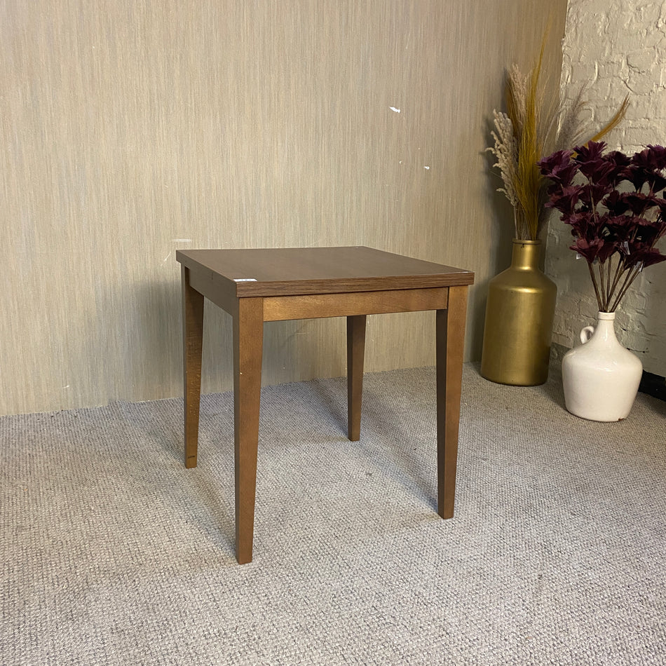 Kleiner Holztisch in Nussbaumoptik – praktischer Beistell Tisch – Tisch gebraucht
