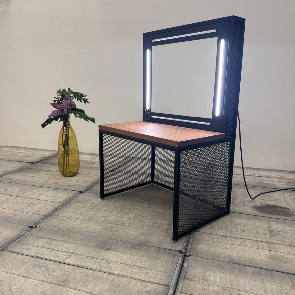 Frisierplatz Bedienplatz Schminktisch Industrial Schwarz Holz LED-Beleuchtung Steckdose Gebraucht