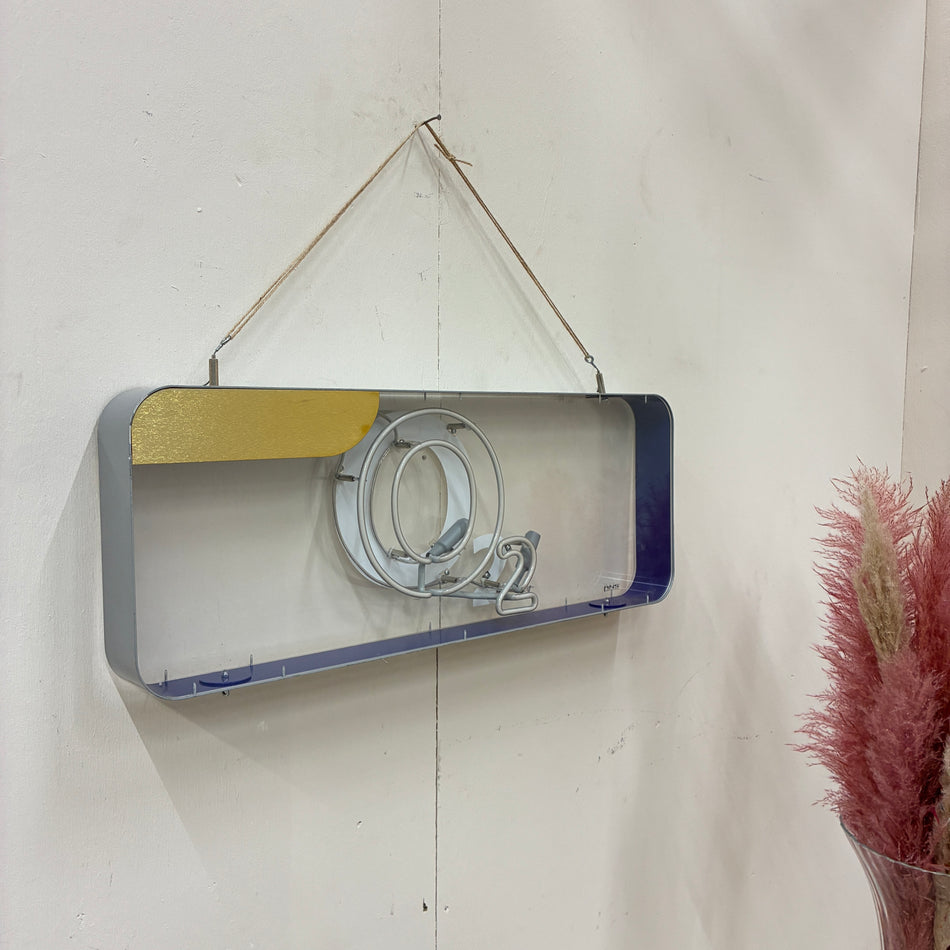 Neon Werbeschild O2 Blau Metall Plexiglas Neonreklame Gebraucht Vintage