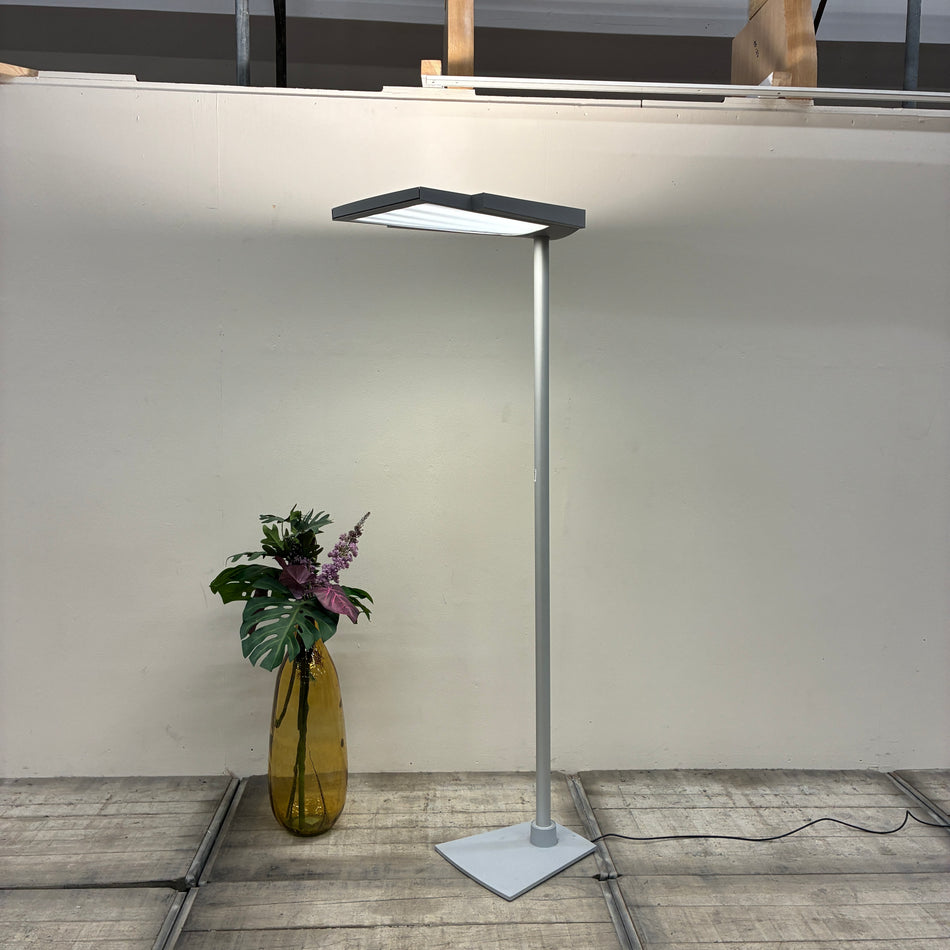 LTS Imola Stehleuchte Büro Stehlampe Silber Grau Office Leuchte Gebraucht
