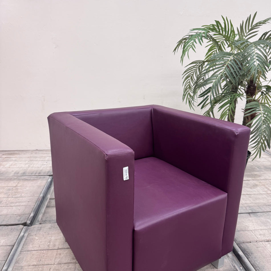 Cubesessel Lila Kunstleder Loungesessel Warteraum-Möbel Sessel Gebraucht