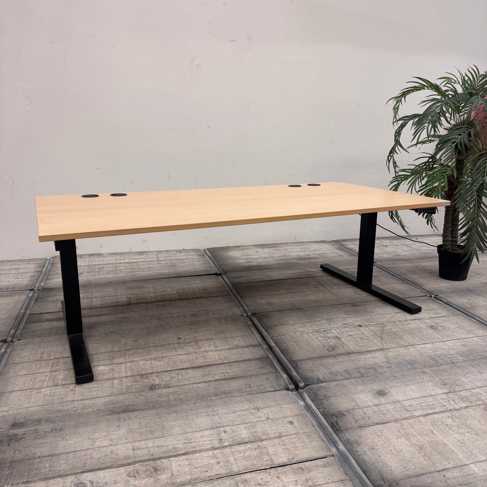 REISS Elektrisch Höhenverstellbarer Schreibtisch Rechteckig Holz Schwarz Tisch Gebraucht
