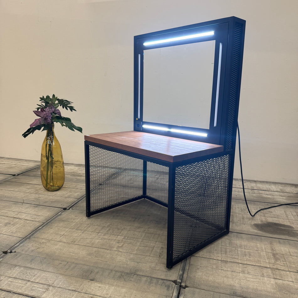 Frisierplatz Bedienplatz Schminktisch Industrial Schwarz Holz LED-Beleuchtung Steckdose Gebraucht