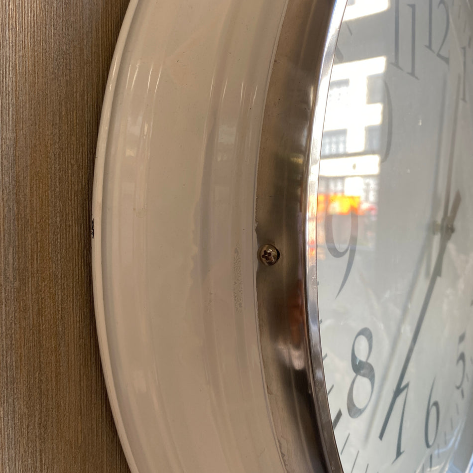 Ikea Bravur Wanduhr gebraucht weiß 60cm Uhr