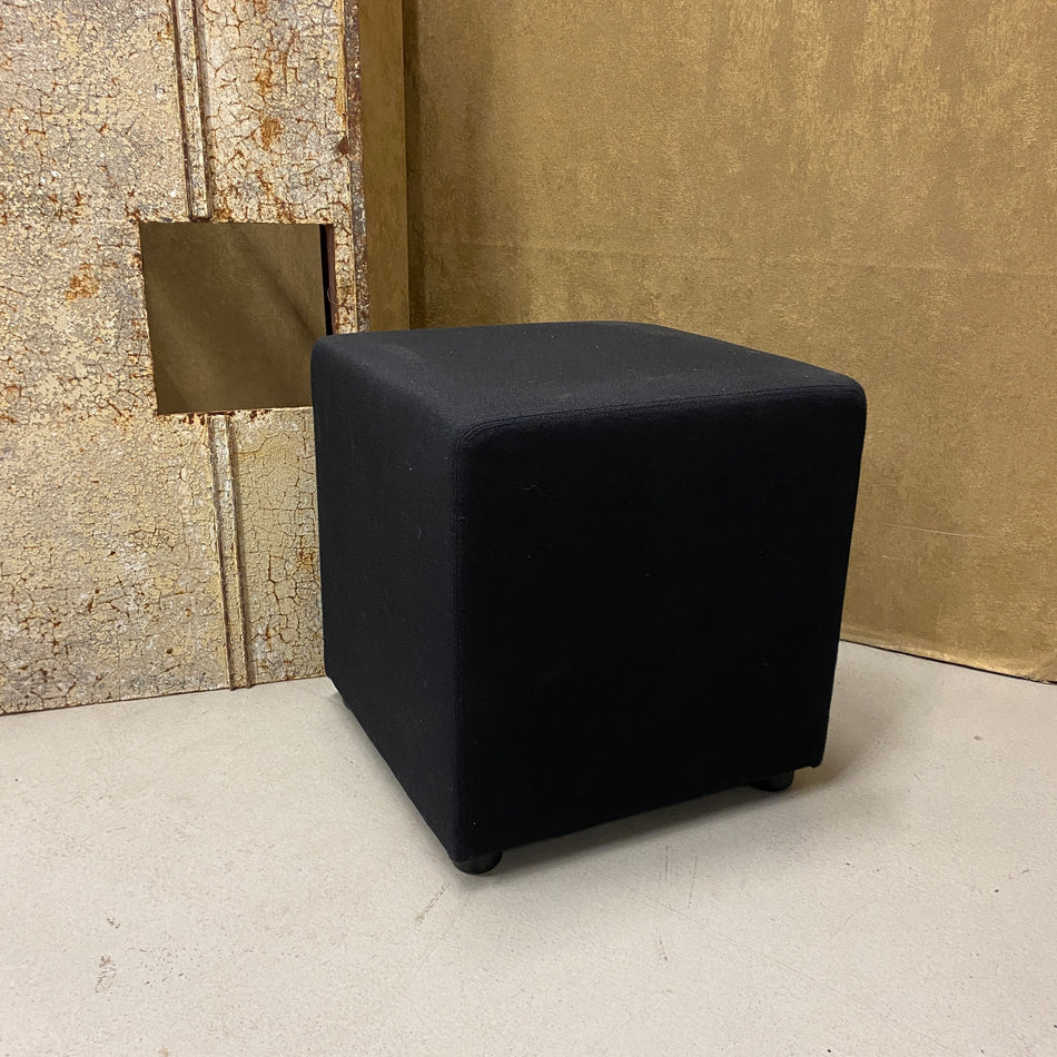 Sitzhocker gebraucht schwarz gepolstert Pouf Hocker