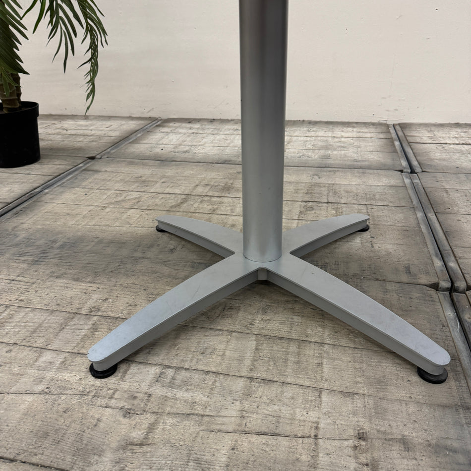 Office furniture 033