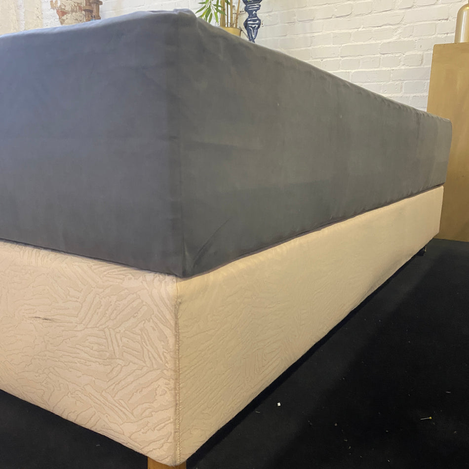 Boxspringbett gebraucht creme grau 100x200 inkl 30cm Matratze Bett