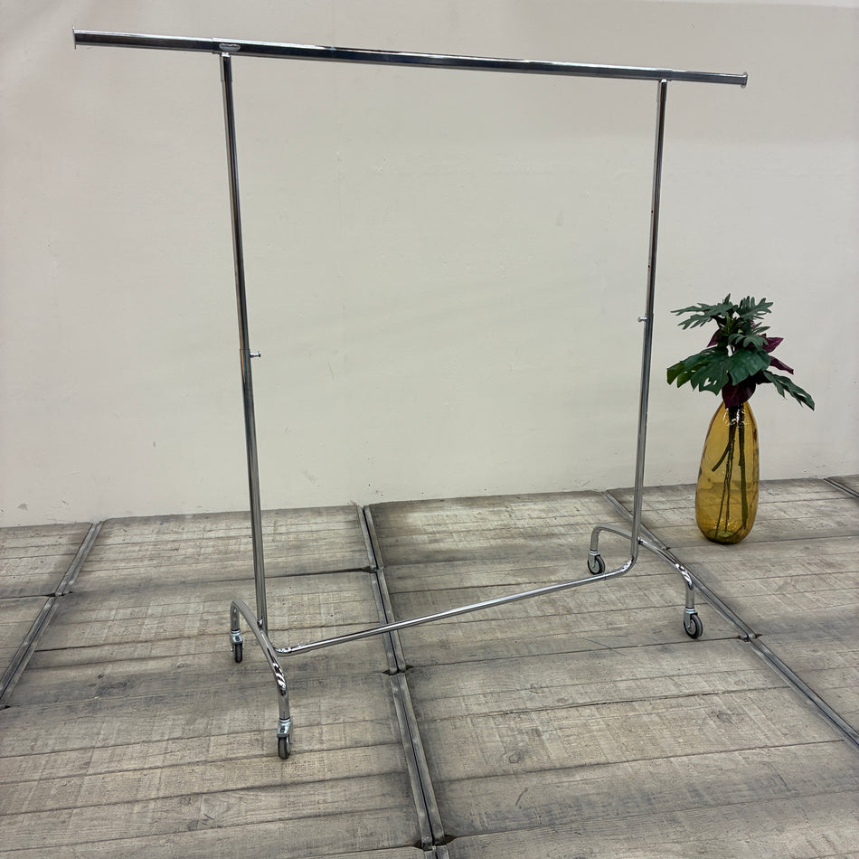 Garderobenständer 140cm Chrom höhenverstellbar & ausziehbar Kleiderständer Konfektionsständer Gebraucht