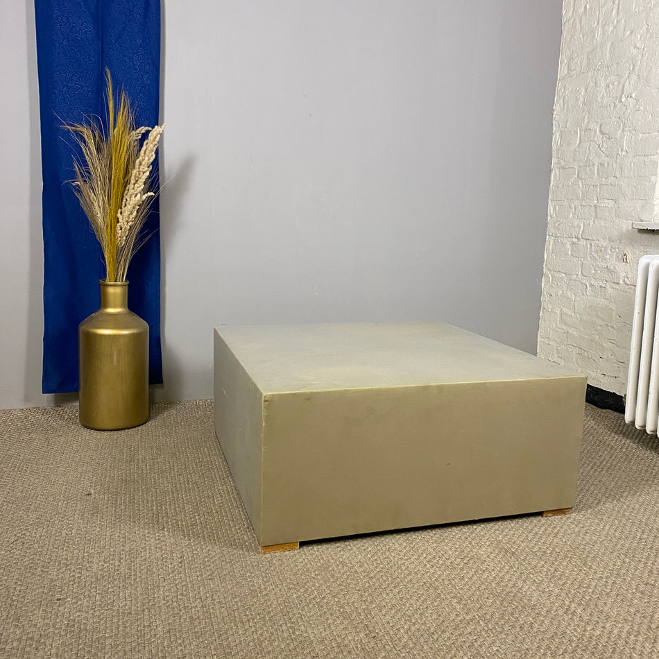 Grand Hotel Heiligendamm Sitzhocker gebraucht beige grau Satinstil