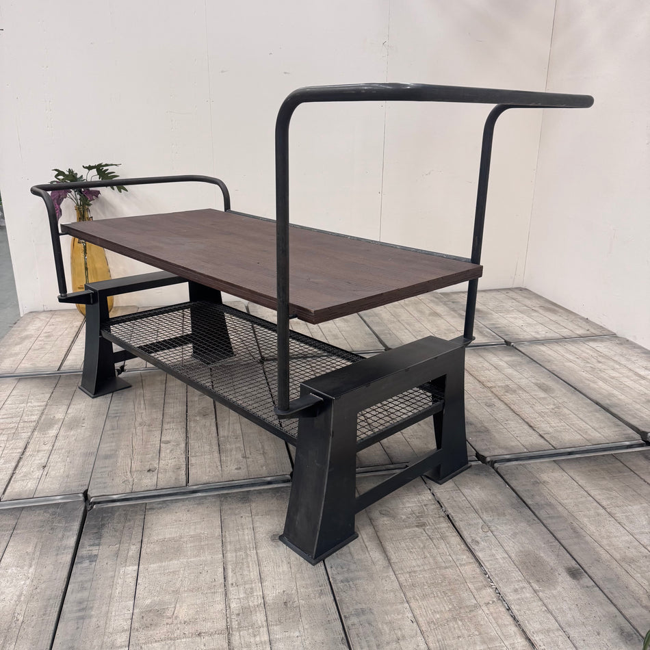 Vintage Industrial Präsentationstisch Holz & Metall Verkaufstisch Tisch Gebraucht